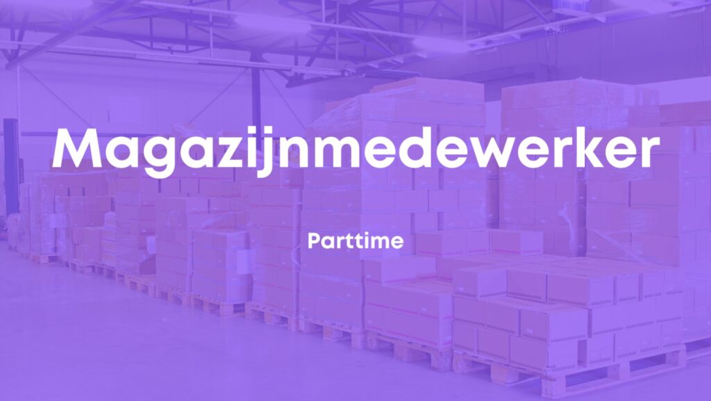Magazijnmedewerker parttime: Stapels dozen in een magazijn